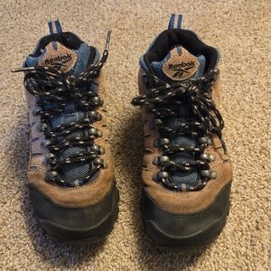 Reebok Men's Tan and Black Athletic Shoes